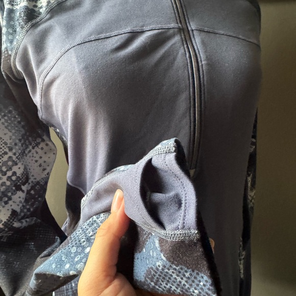 Athleta Running Wild Half Zip 2.0 Electro Iron Blue Pullover Size Medium - Picture 11 of 12